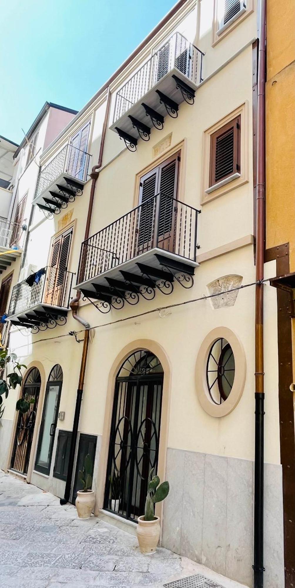 Sikelia Apartment Centro Palermo Luaran gambar